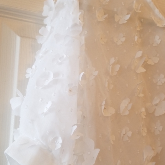 Sheer Peplum Floral Shirt - Picture 2 of 7